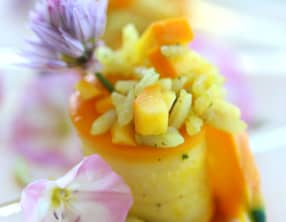 Roulé de courgettes jaunes au riz vert