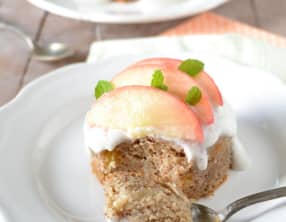 Petits gâteaux aux pêches blanches et crème coco