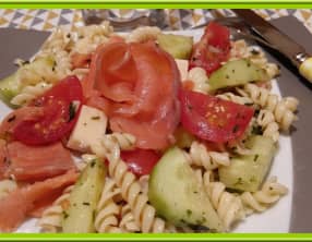 Salade de tortis au saumon fumé