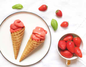 Sorbet Facile à La Fraise Et Pointe De Basilic
