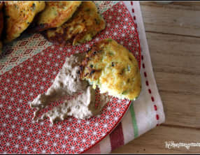 Croquettes de purée AVR à la courgette au parmesan , sauce crémeuse à la tapenade d'olives aux tomates séchées