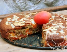 Gâteau moelleux aux abricots, huile d’olive et amandes