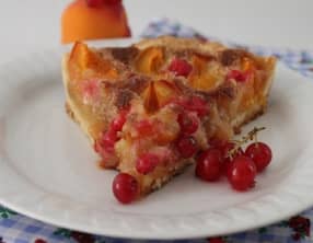Tarte aux abricots et groseilles