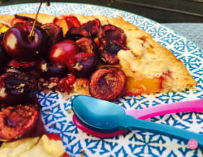 Tarte rustique nectarines et cerises