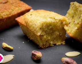 Financiers à la pistache et aux amandes
