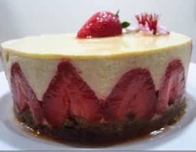 Bavarois à la rhubarbe et aux fraises Mara des bois