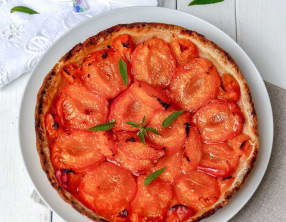 Tarte aux abricots, amandes et verveine