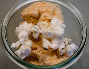Glace aux pop corn caramélisés