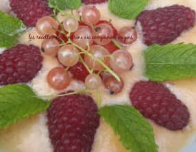 Soupe de melon et sa nage de fruits du jardin