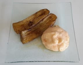 Bananes flambées au barbecue