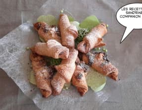 Petits croissants fourrés au maxi kinder