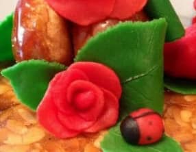 Pièce montée et décor en pâte d'amandes