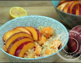 Salade de quinoa à la nectarine, melon et basilic