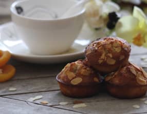 Financiers aux abricots secs