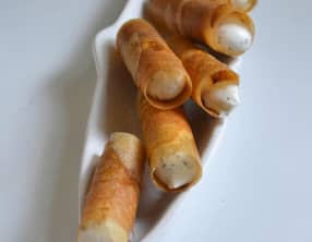 Rouleaux de feuilles de brick à la chantilly mascarpone aux fines herbes