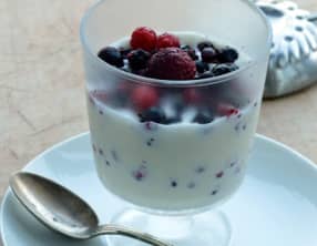 Coupe glacée mascarpone et fruits rouges