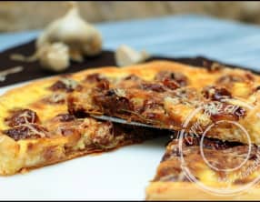 Tarte à l’ail caramélisé et au chèvre de Yotam Ottolenghi