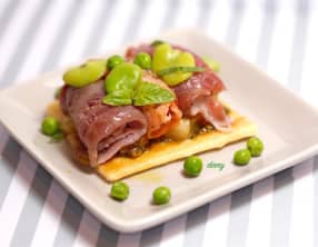 Tartelettes feuilletée au pesto et carpaccio de thon et saumon au basilic