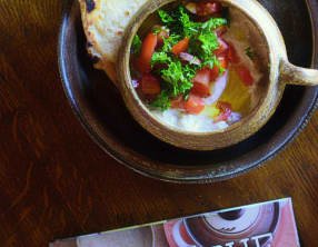 Ful mudammas et pains kitcha