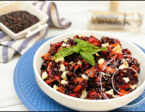 Salade de riz noir à la grecque