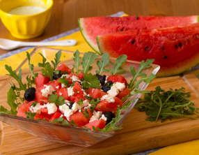 Salade de pastèque à la feta parfumée à la coriandre