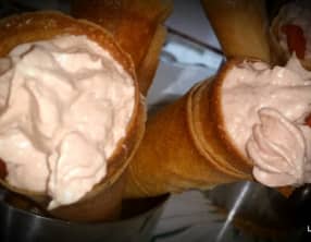 Mousse de foie gras en cornets croustillants