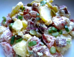 Salade de pommes de terre au saucisson