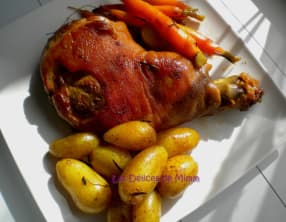 Epaule de cochon de lait confite et fondante au four