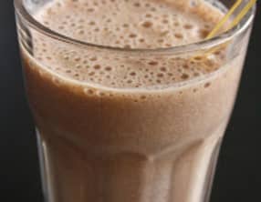 Lait glacé au chocolat au riz croustillant