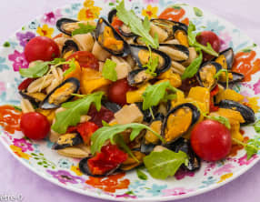 Salade de pâtes aux poivrons et aux moules