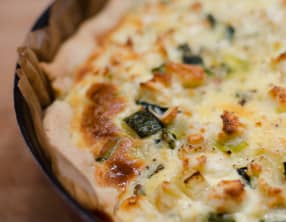 Quiche aux courgettes, au jambon et à la feta