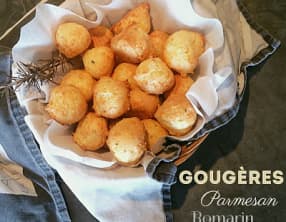 Gougères parmesan romarin