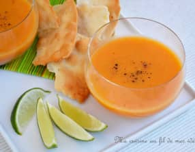 Soupe veloutée de courgette jaune ronde de Nice et tomates du jardin