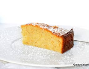 Gâteau moelleux au lait concentré sucré.