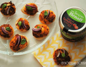 Mini pizzas tomate et oignon rouge