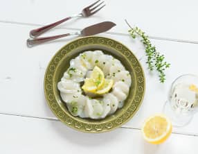 Carpaccio de noix de saint-jacques au thym citronné