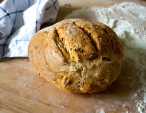 Pain aux tomates séchées