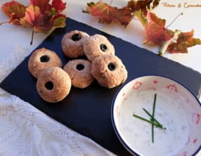 Petits pains à l’ail effrayants