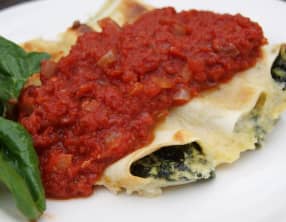 Cannelloni au brocciu et épinards