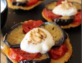Tatin d'aubergines et tomates crème au chèvre frais