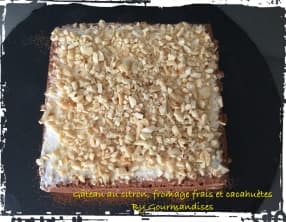 Gâteau au citron, fromage frais et cacahuètes