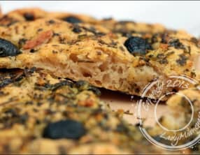 Focaccia à la persillade et aux olives de Kalamata de Yotam Ottolenghi