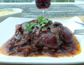 Diots de Savoie sauce aux tomates séchées et au vin rouge