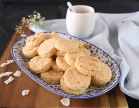 Petites dacquoises à la noix de coco