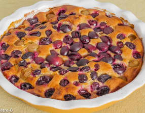 Gâteau aux raisins noirs et aux pommes