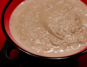 Soupe de champignons de Paris au brie