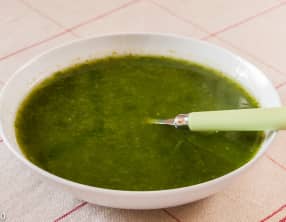 Soupe aux fanes de radis