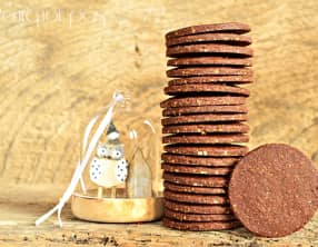 Sablés chocolat, noisettes, tonka