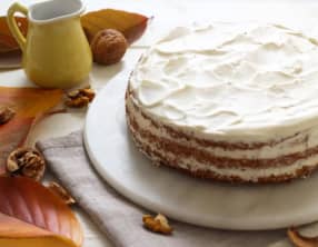 Layer carrot cake avec une crème au sirop d’érable