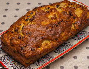 Cake farine de blé et semoule de maïs, poires et chocolat